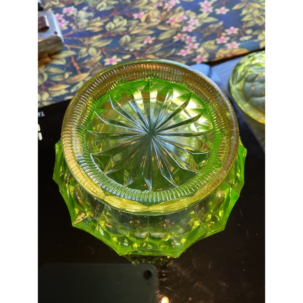Antique Beaumont Glass Vaseline/Uranium Candy Jar with Lid - Picture 12 of 16